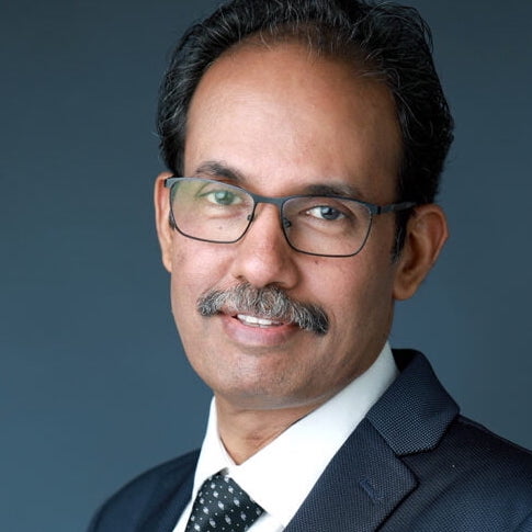 “Shashi Iyengar metabolic health coach speaking at conference”  “Low-carb Indian vegetarian plate with paneer and vegetables”  “Before and after diabetes reversal success story”